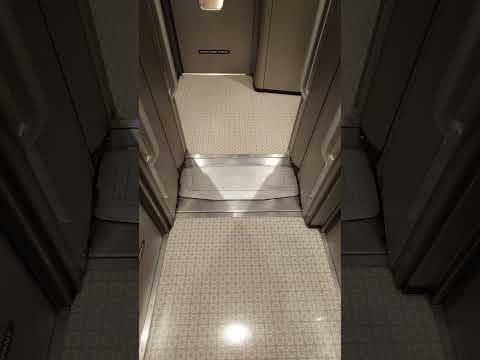 【渡り板】西九州新幹線かもめ　新幹線N700S系電車　[gangway footplate] Kamome. Shinkansen N700S series train