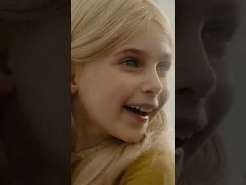 美しく成長するオーロラ💐✨｜マレフィセント｜Disney+ (ディズニープラス) #Shorts
