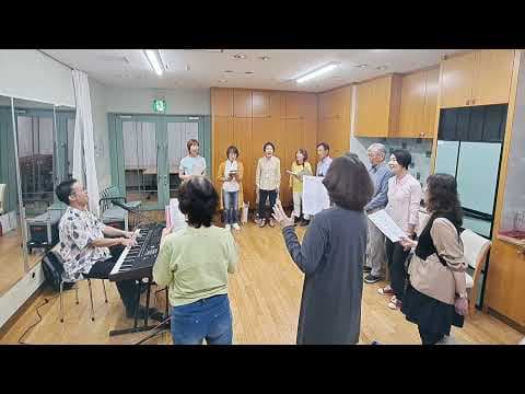 宝塚売布で活動するShining Star「鹿のように」