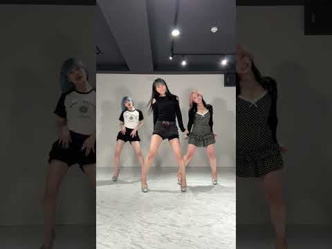 ヒール12cmでMOMOLAND - BAAM踊ったら放送事故ww