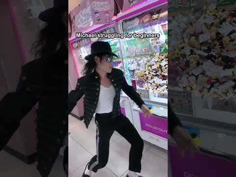 HAVE YOU EVER PLAYED CRANE GAMES? #shorts #viralshorts