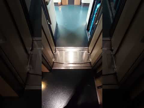 【渡り板】新幹線E6系電車 [gangway footplate] Shinkansen E6 Series Train