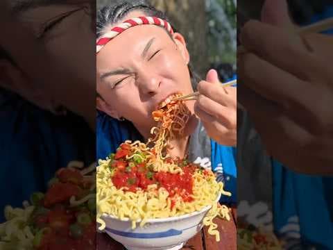 Tomato ramen glutton🍜🍅