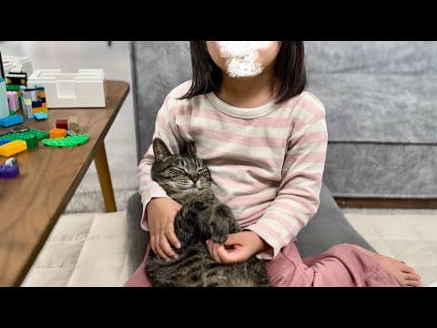 猫を赤ちゃんだと思ってる5歳娘に本当の年齢を伝えたらこうなりましたw