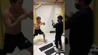 武尊選手のシャドーを横から見たら