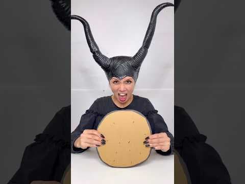 Sion princess funny Eat cardboard fruit