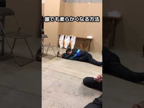 180度開脚したい人見ないでください！ #柔軟 #開脚 #ストレッチ