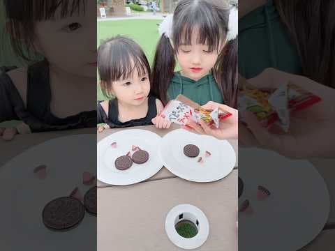 もしも姉のお菓子が少なかったら妹は分けてあげる？