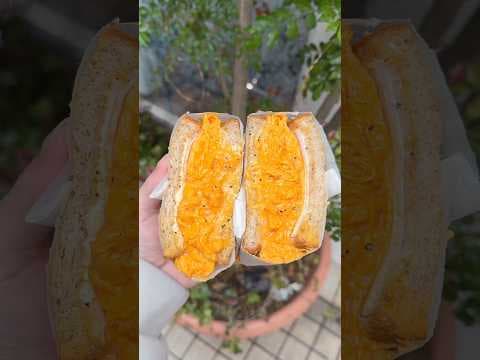 卵5個分の特大オムレツを挟んだエッグサンド！ふわふわオムレツとサクサクなトーストの組み合わせが最高すぎた【サンダウナー東京オムレツ：新宿】