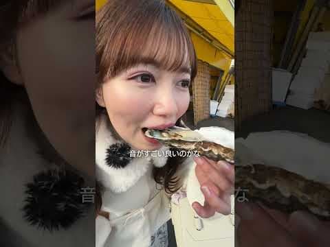 市場でおっきい牡蠣を食べるデートvlog #Shorts