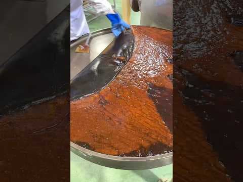 伝統の味！60年の歴史を誇る手造り飴！